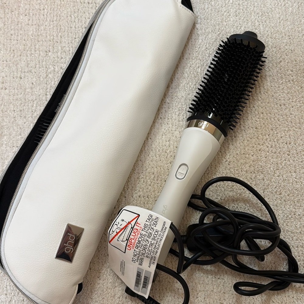 GHD Duet blow dry brush / hot air brush